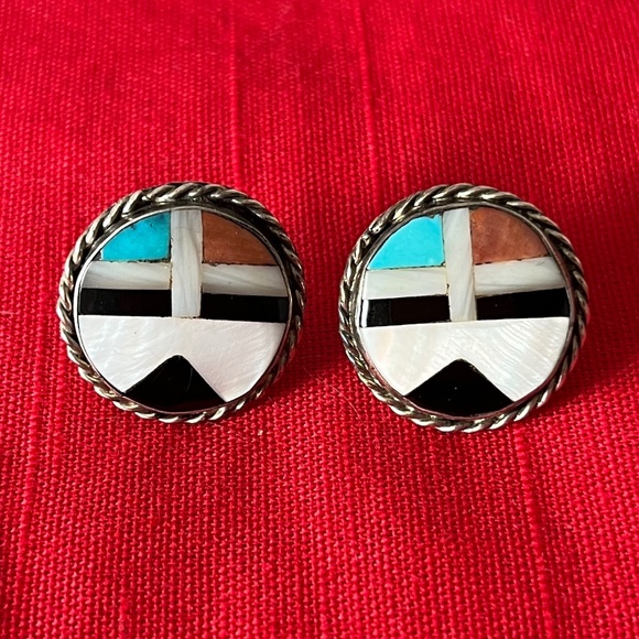 Zuni Round Earrings - Picture 1 of 3